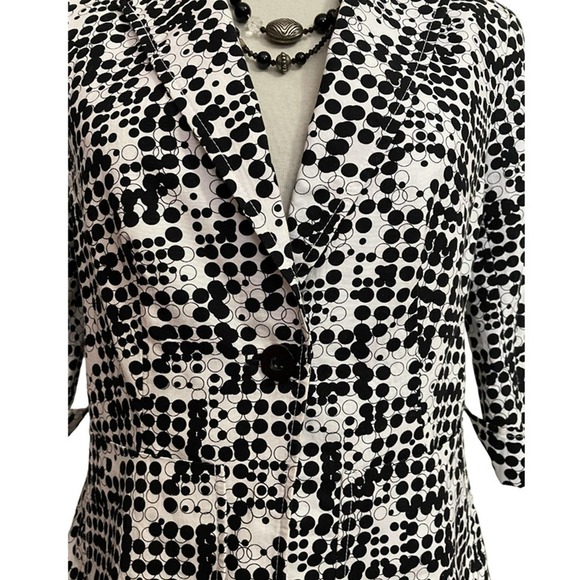 I. e. Black & White Blazer Size 8 - Picture 6 of 11